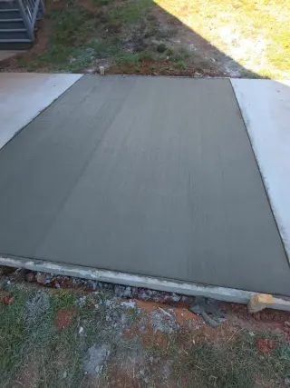 LT Concrete LLC