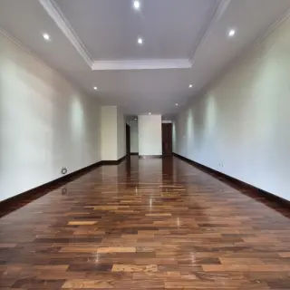 Apartamento amplio en alquiler en zona 10