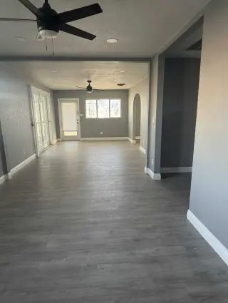 2 oficinas comerciales localizadas en 1800 Lewis Ave Las Vegas Nevada 89101