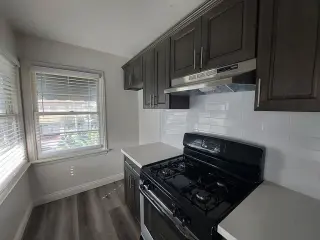 very cozy and beautiful 1 Bedroom 1 Bathroom available for immediate move in