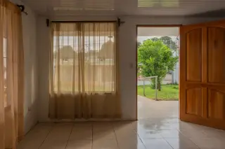 Amplia y cómoda casa en excelente ubicación en Perez Zeledon