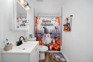 2 bedrooms 1 bathroom