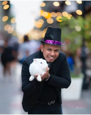 🎩✨ ¡La magia llega a tu fiesta!