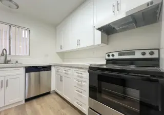 1 Bed 1 bath Apt in Riverside