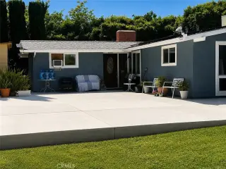 🏡 Cuarto con Baño Privado en Renta – Winnetka, CA