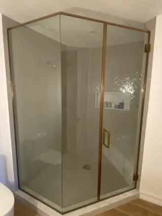 Shower glass , office partitions , espejos led costumetizados