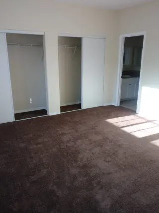 2/2 1/2 townhome in Fontana $2700