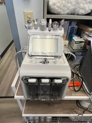 MÁQUINA FACIAL PROFESIONAL 6 EN 1 (Tipo Hidrafacial / Aqua Peel)