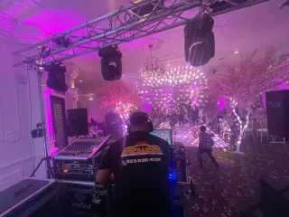 Servicios de DJ Profesional para Eventos
