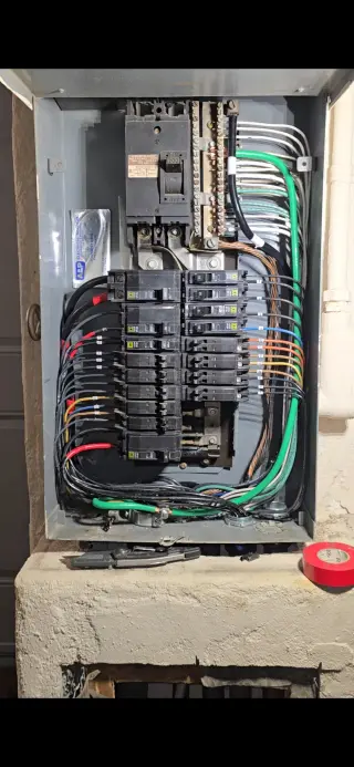Ofrezco mis servicios de electricista