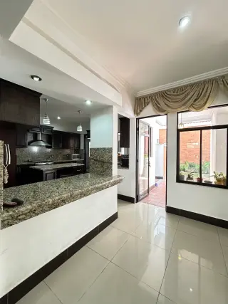 Casa en Condominio en Venta en Zona 16, Ciudad de Guatemala