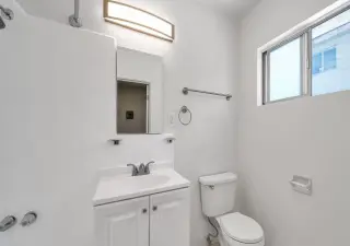 Luminoso depto 1 rec en Maywood CA con closet grande