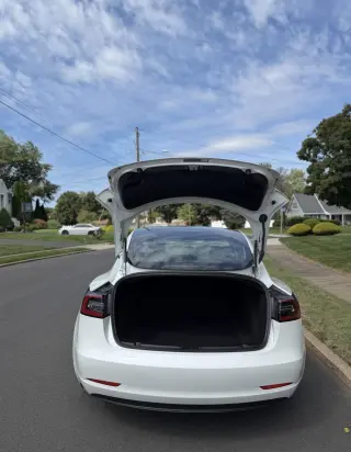 2019 Tesla Model 3 • Long Range Sedan 4D