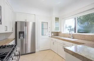 Cozy 1-Bedroom and 1-Bathroom