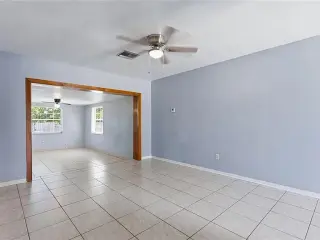 Hialeah Gem with Tropical Charm!