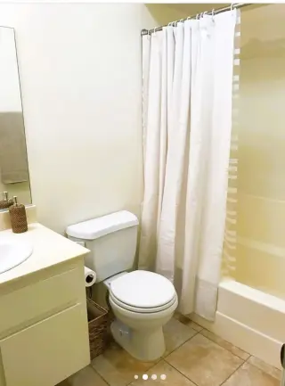 Apartamento de 2 dormitorios y 2 baños ubicado