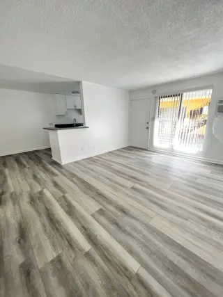 FLEXIBLE LEASE TERMS!!! Renovated Apartments W/ Modern Features + Appliances