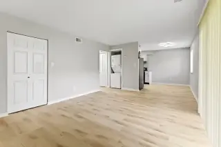 1 BEDROOM AND 2 BATHROM AVAILABLE