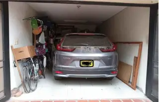 Amplia Casa Multifamiliar en Venta