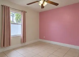 2 Bed / 1 Bath Single-Story House for Rent.