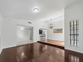 Renovation hardwood floor home