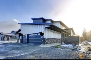 furnishede one-bedroom, one-bathroom apartment with stunning mountain views