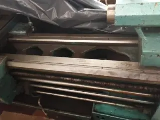 Torno  Pesado de 1.5 mts. Y Prensa Hidr. de 50 Ton.