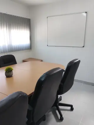Renta de Sala de Juntas Ejecutiva (8-10 Personas) - Viveros de la Loma