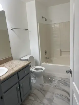 Cuartos disponibles de renta