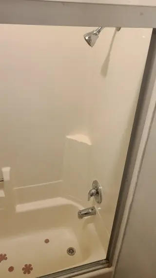 Cuarto grande con baño