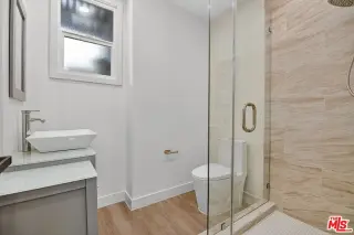 4 APARTAMENTOS RECIÉN RENOVADOS DISPONIBLES