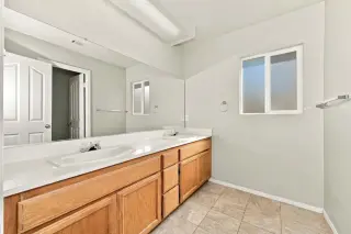 Spacious 6-Bedroom, 3-Bathroom Home for Rent!