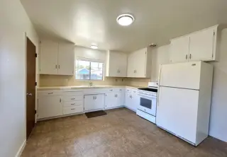 960 Suiter St, Hollister, CA 95023