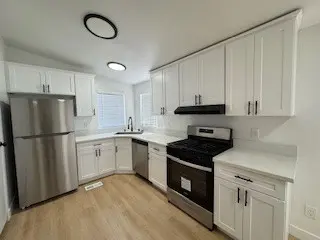 Spacious 3 Bedroom, 2 Bathroom Unit – Section 8 Welcome! SUN VALLEY