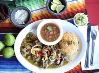 ¡ESTAMOS CONTRATANDO – COCINERO CON EXPERIENCIA!