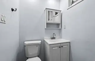 15944 Valerio St, Van Nuys, CA 91406