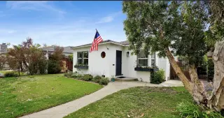welcome to***Monrovia Ave, Long Beach, CA ****