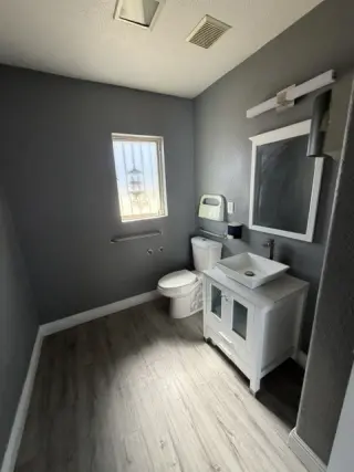 Oficina Independiente con Baño Privado