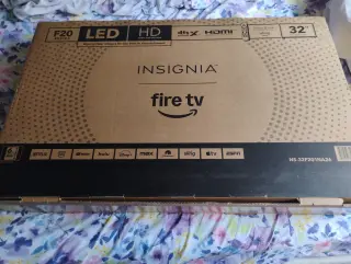 Televisor Inteligente LED HD Insignia de 32" Fire TV