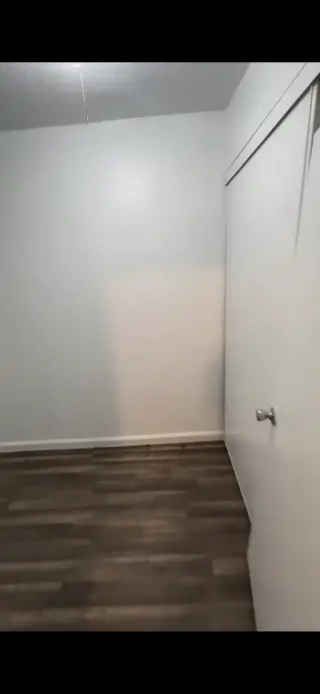 Se renta cuarto pequeño en ciudad de Compton