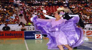Vestidos de Marinera Norteña a Medida