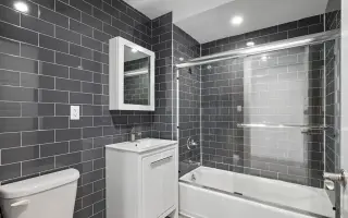 LUXURY APARTMENT IN JAMAICA ESTATES 1bed/1bath