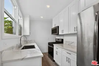 4 APARTAMENTOS RECIÉN RENOVADOS DISPONIBLES