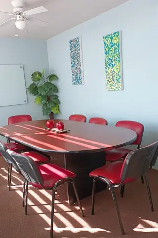 BUSCAS UN ESPACIO PARA TUS REUNIONES OFRECEMOS 8 SALA DE JUNTAS DIFERENTES
