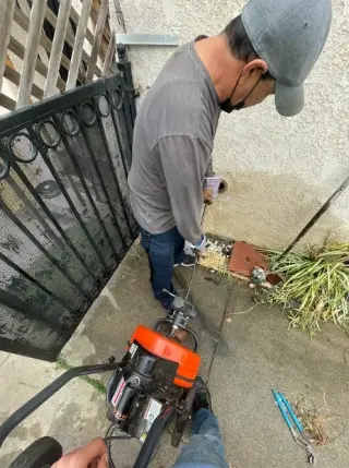 PLUMBING SERVICES - PLUMBER - SERVICIO DE PLOMERIA -PLOMERO LONG BEACH