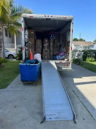 MOVING SERVICE /MUDANZAS NERY