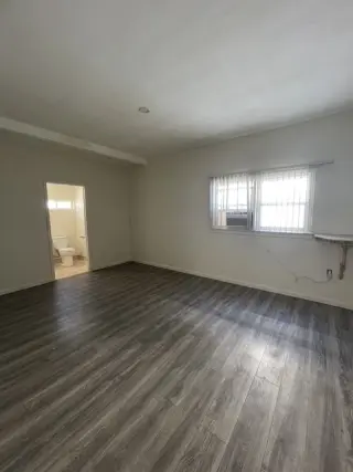 🏡 Apartamento de 1 Recámara / 1 Baño en Renta – Canoga Park 🏡