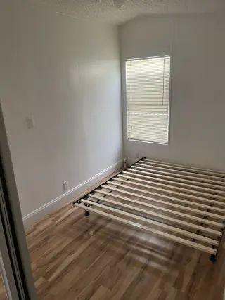 Renta apartamento pequeño para una persona o pareja con un solo auto