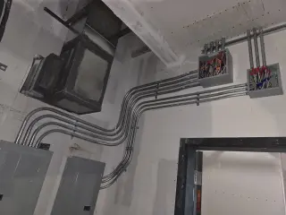 Ofrezco mis servicios de electricista