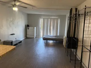 Rento Estudio/Single Van Nuys NO DEPÓSITO!